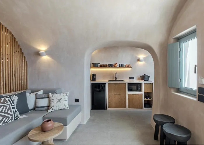 The Exotic Cave * Oia (Santorini)