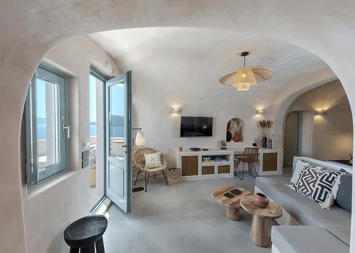 The Exotic Cave Villa Oia (Santorini)