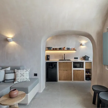 The Exotic Cave * Oia (Santorini)