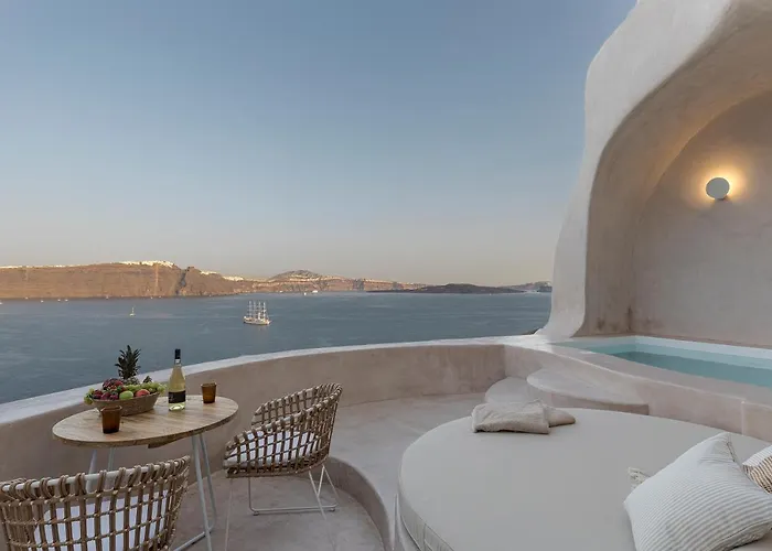 The Exotic Cave Vila Oia