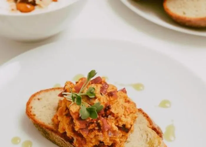 The Exotic Cave Vila